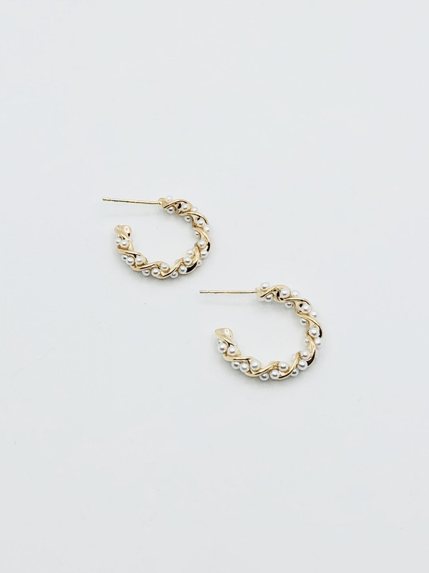 Hoop Earrings - Twisted Gold & Pearl